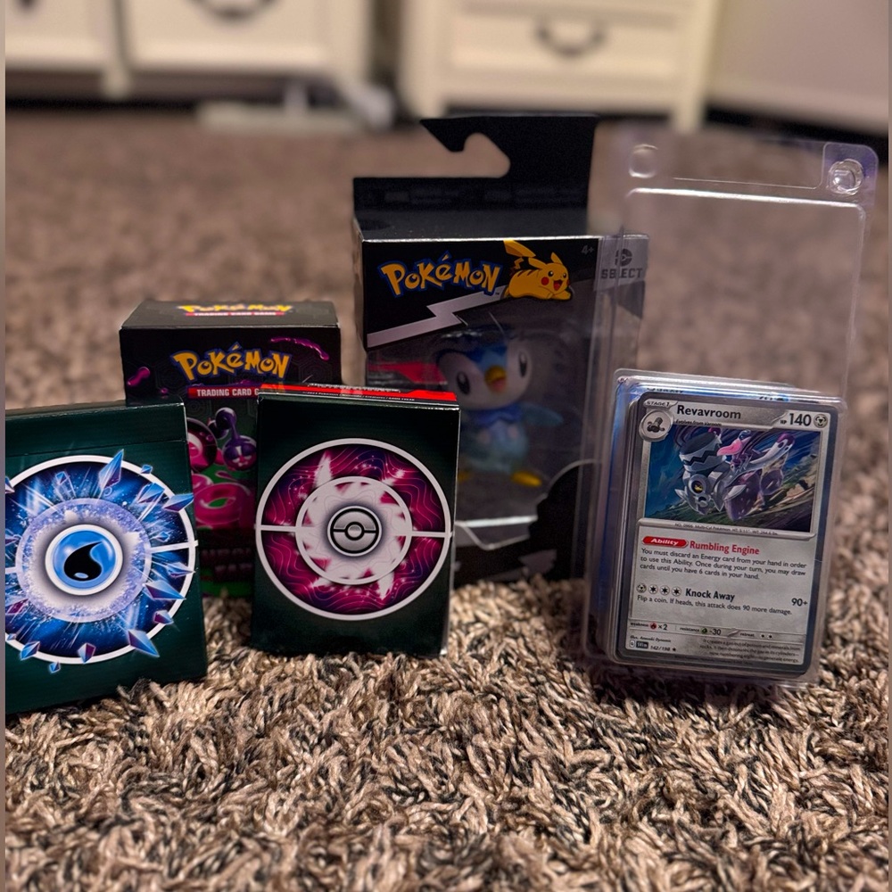 Random Lot of Pokemon Cards (300 total) + Action figure